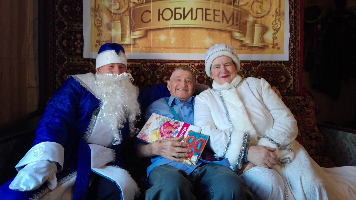 Заслуженный врач РФ из Кадома Николай Милованов отметил 90-летие